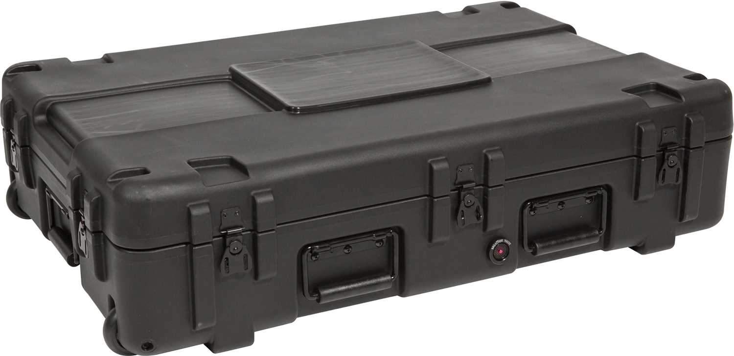 SKB 3R3221-7B-CW 32X21X7 Case with Foam & Wheels